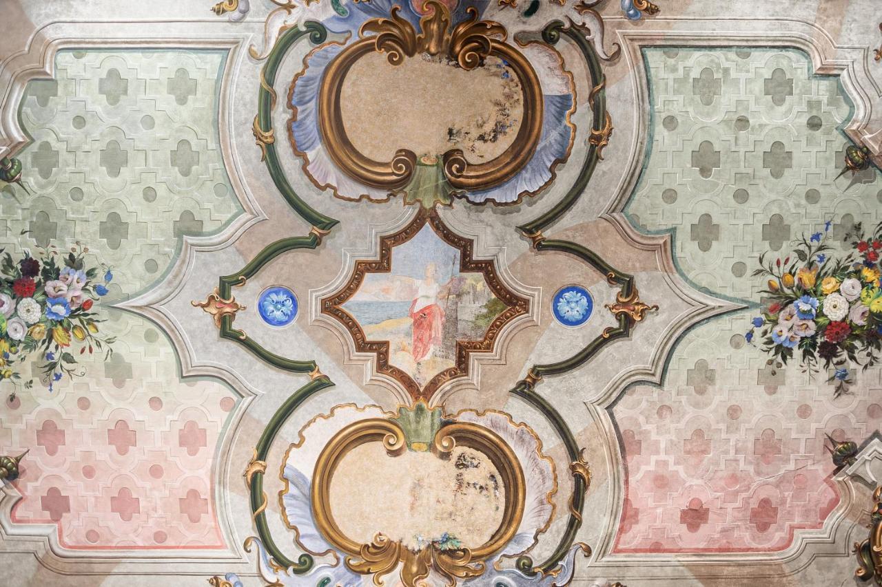 Castello CabiaglioPalazzo Mia By Icasamia Itアパートメント エクステリア 写真