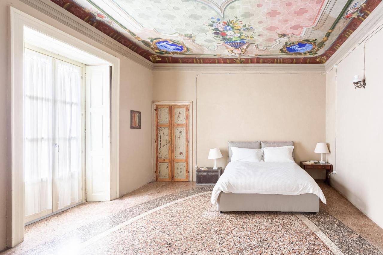 Castello CabiaglioPalazzo Mia By Icasamia Itアパートメント エクステリア 写真