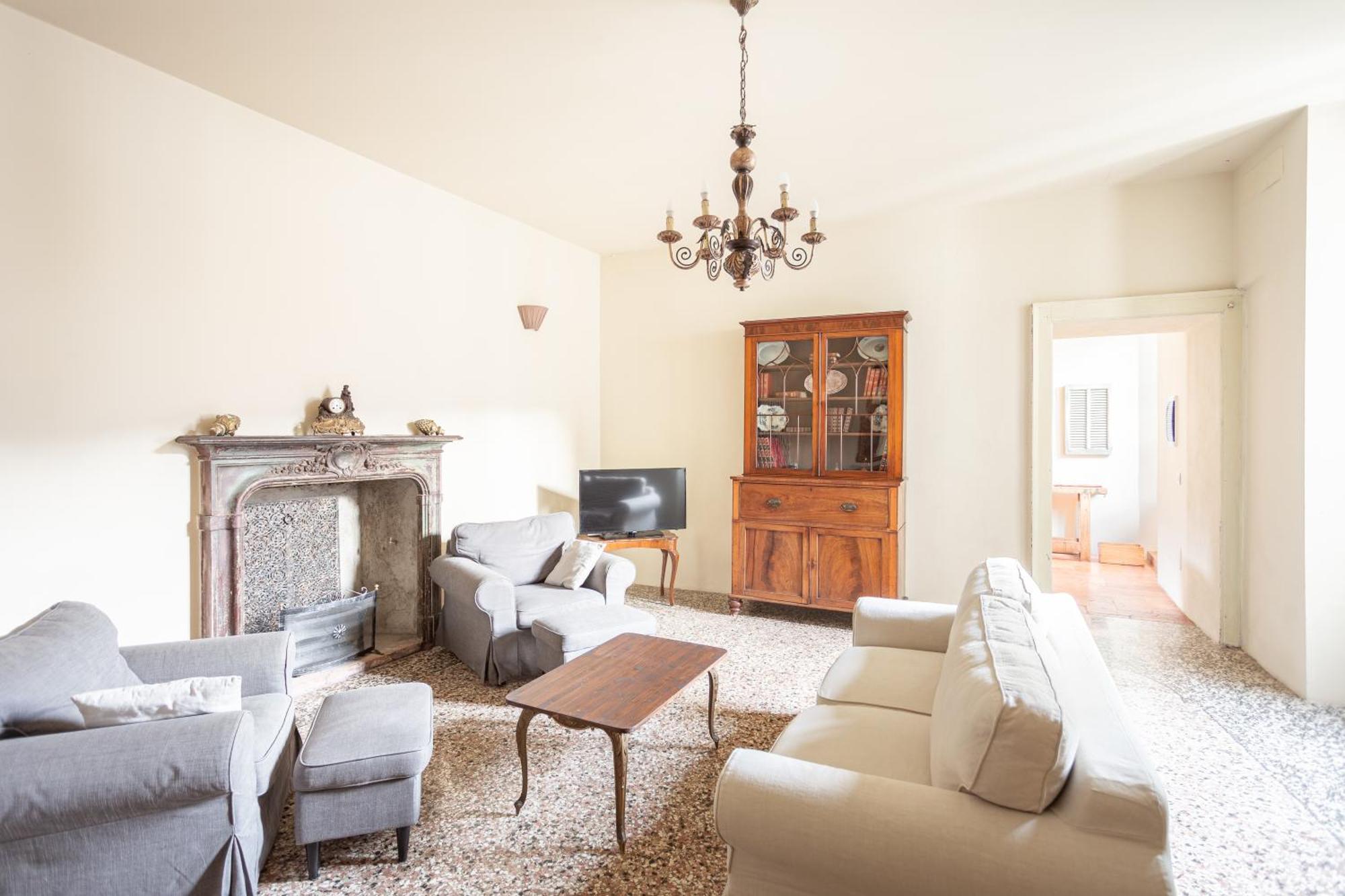 Castello CabiaglioPalazzo Mia By Icasamia Itアパートメント 部屋 写真