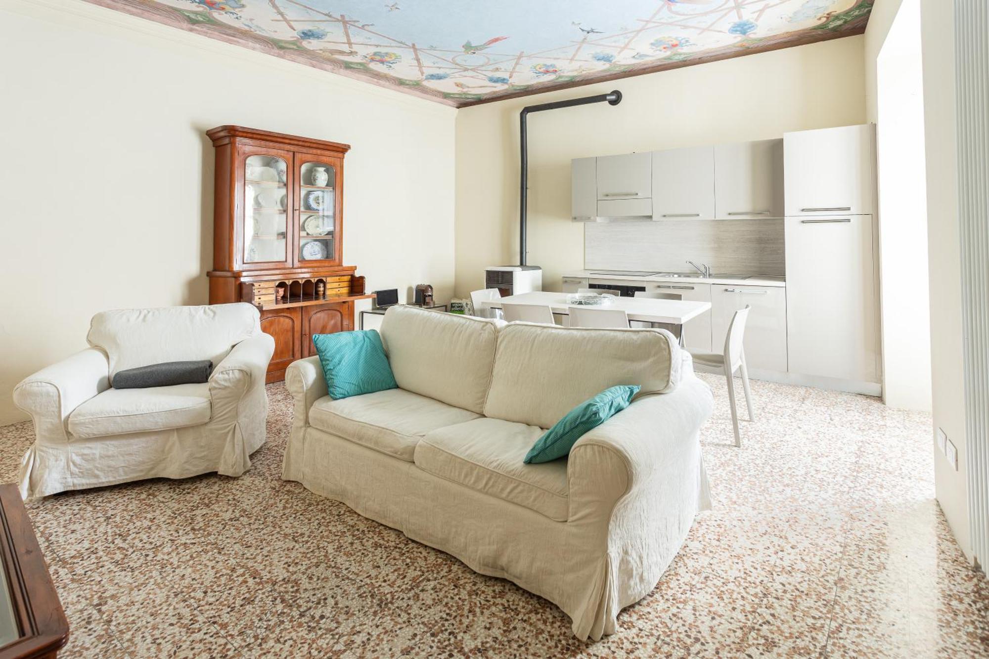 Castello CabiaglioPalazzo Mia By Icasamia Itアパートメント 部屋 写真